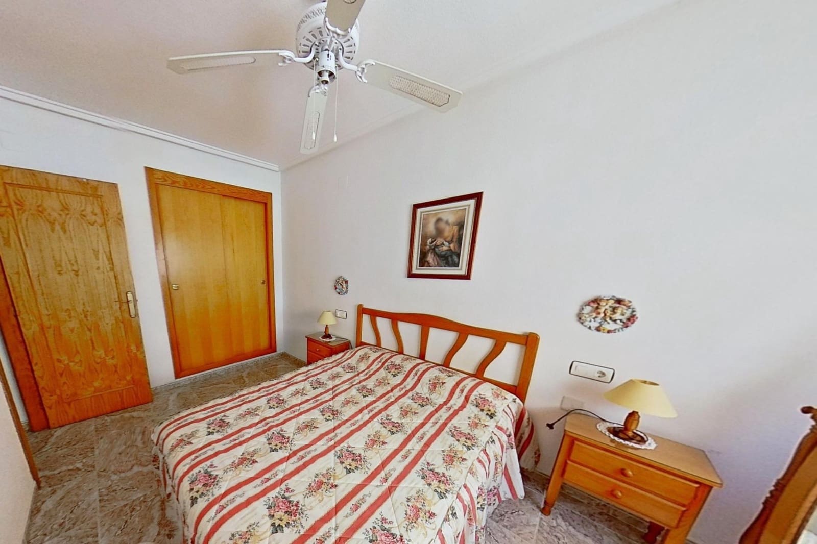 Apartamento de 2 habitaciones en Torrevieja en venta con garaje - 159.990 € (Ref: 9873482)