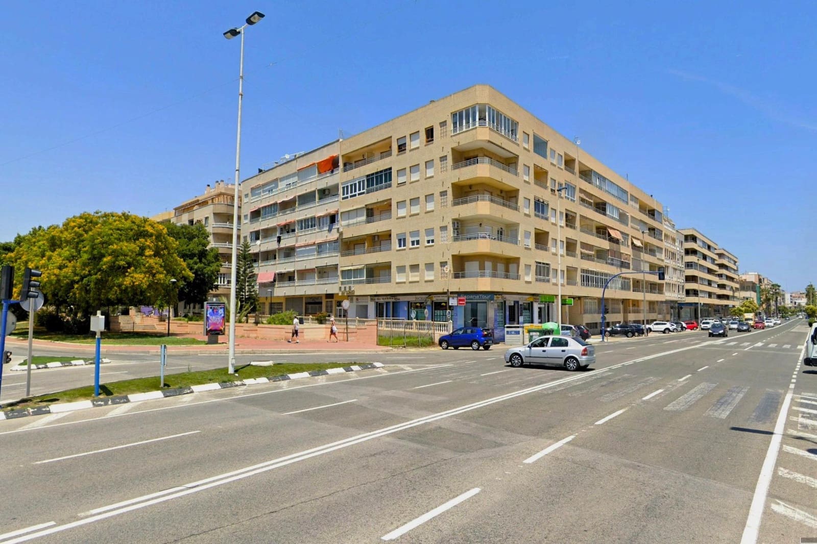 Apartamento de 2 habitaciones en Torrevieja en venta con garaje - 159.990 € (Ref: 9873482)
