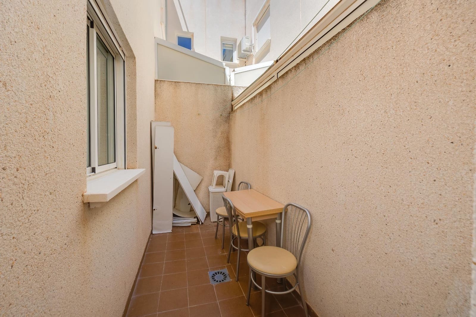 Apartamento de 2 habitaciones en Torrevieja en venta con piscina - 179.900 € (Ref: 9878774)