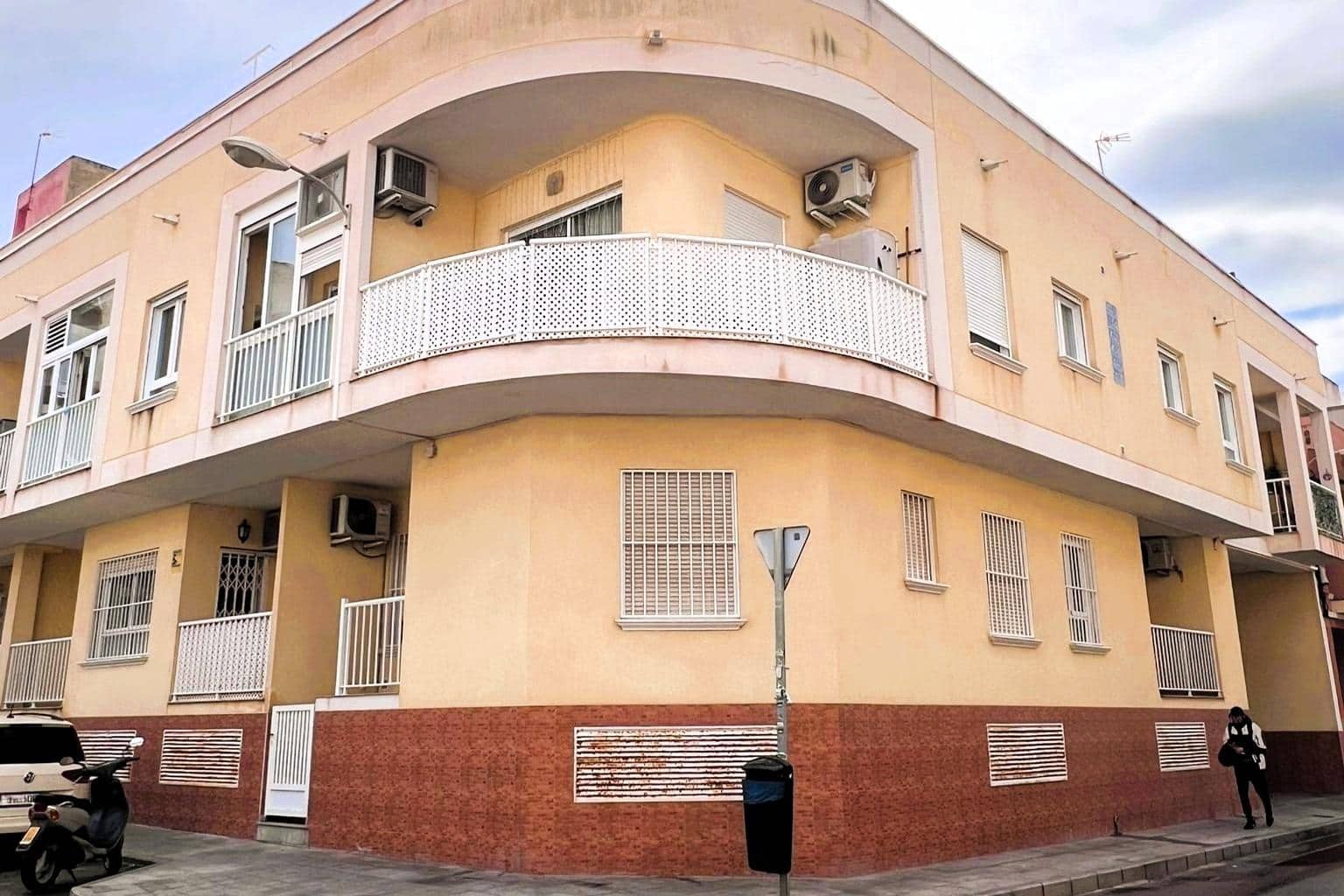 2 soveværelse Lejlighed til salg i Torrevieja - € 149.990 (Ref: 9884767)
