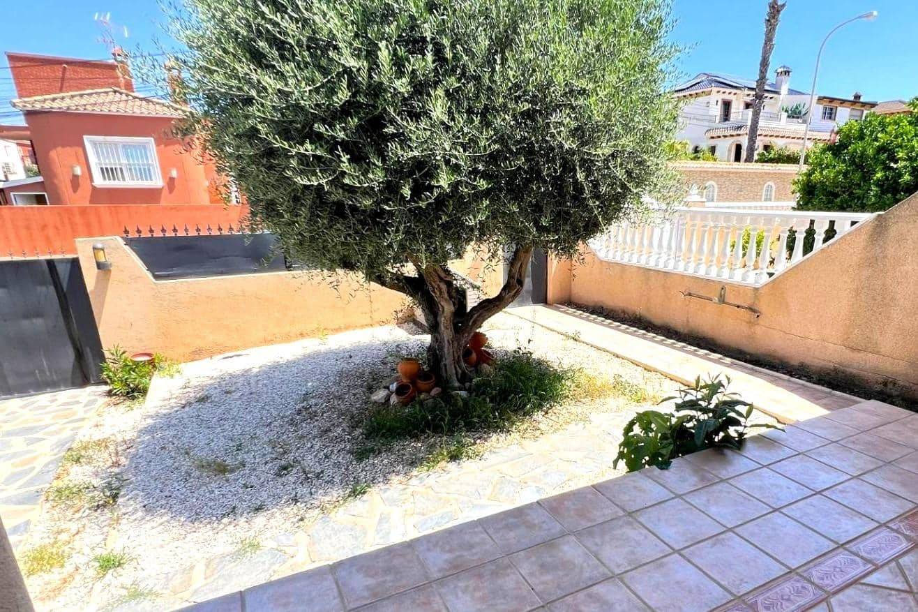 3 quarto Moradia Geminada para venda em Aguas Nuevas com garagem - 425 000 € (Ref: 9884769)