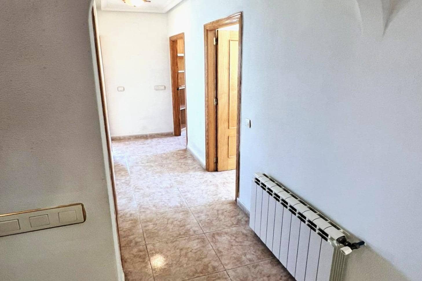 3 quarto Moradia Geminada para venda em Aguas Nuevas com garagem - 425 000 € (Ref: 9884769)