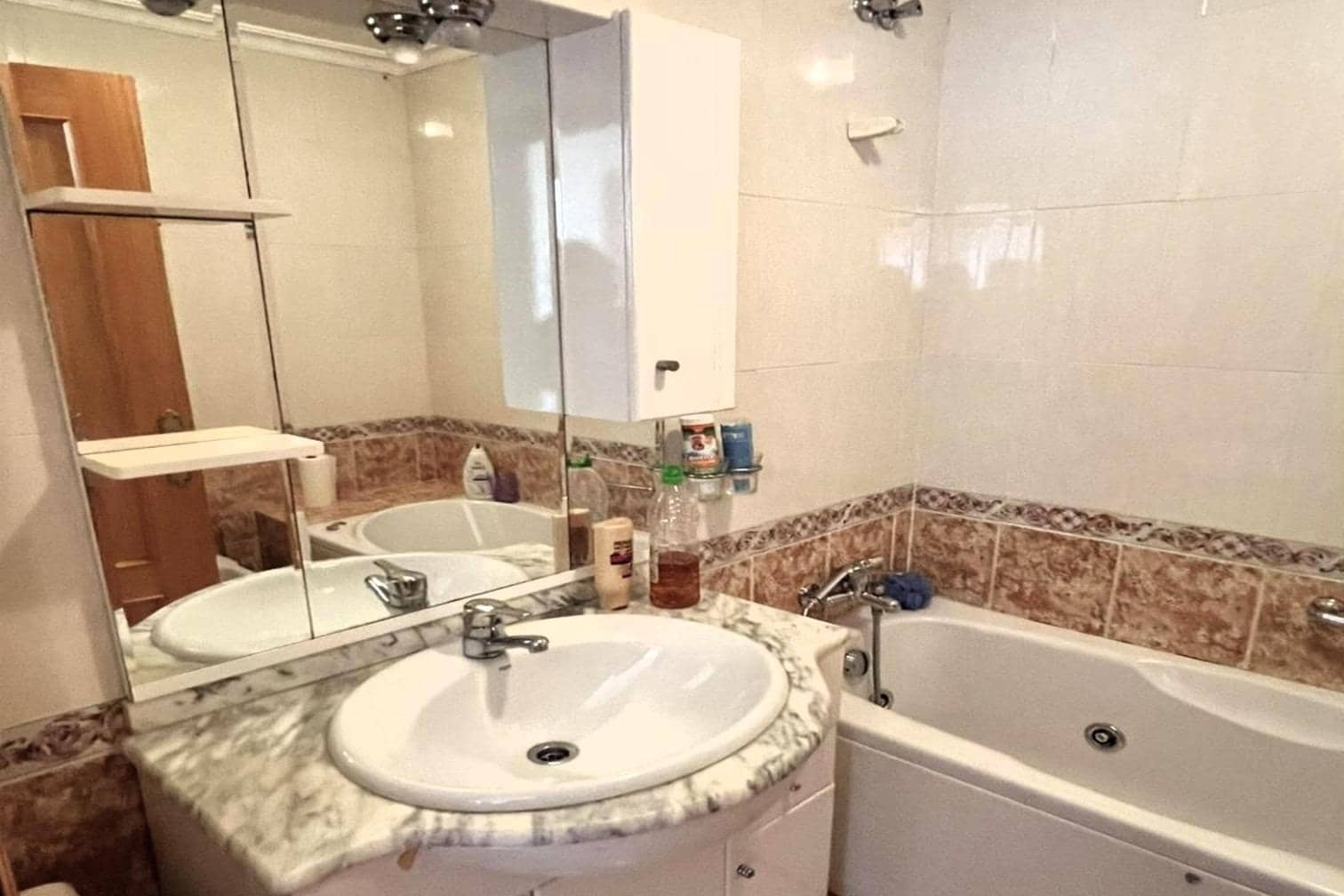 3 quarto Moradia Geminada para venda em Aguas Nuevas com garagem - 425 000 € (Ref: 9884769)