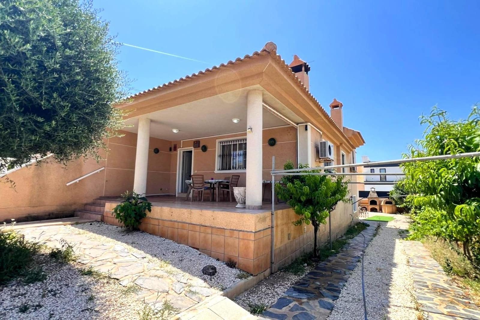 3 quarto Moradia Geminada para venda em Aguas Nuevas com garagem - 425 000 € (Ref: 9884769)