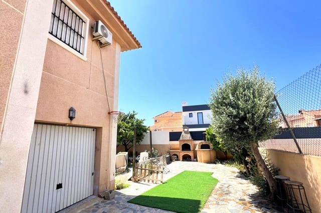 3 quarto Moradia Geminada para venda em Aguas Nuevas, Torrevieja com garagem - 425 000 € (Ref: 9884769)