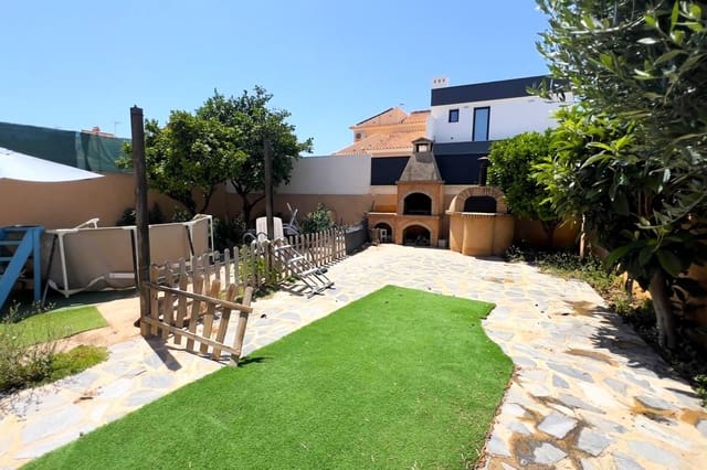 3 quarto Moradia Geminada para venda em Aguas Nuevas, Torrevieja com garagem - 425 000 € (Ref: 9884769)