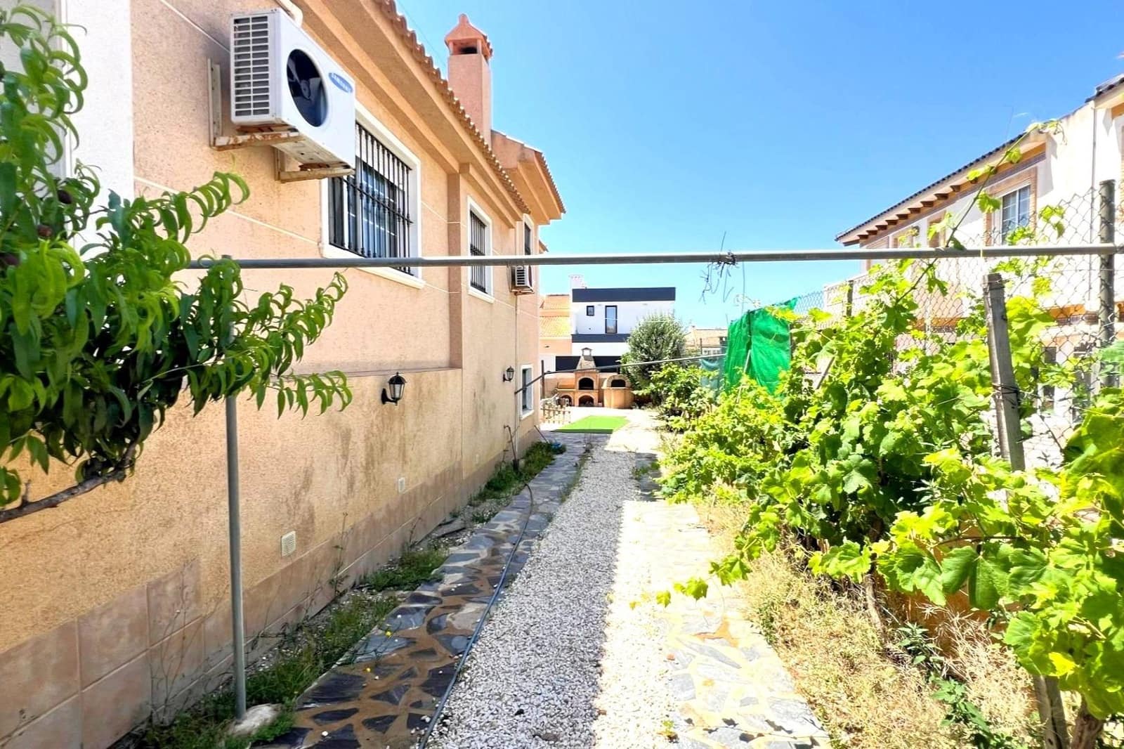 3 quarto Moradia Geminada para venda em Aguas Nuevas com garagem - 425 000 € (Ref: 9884769)