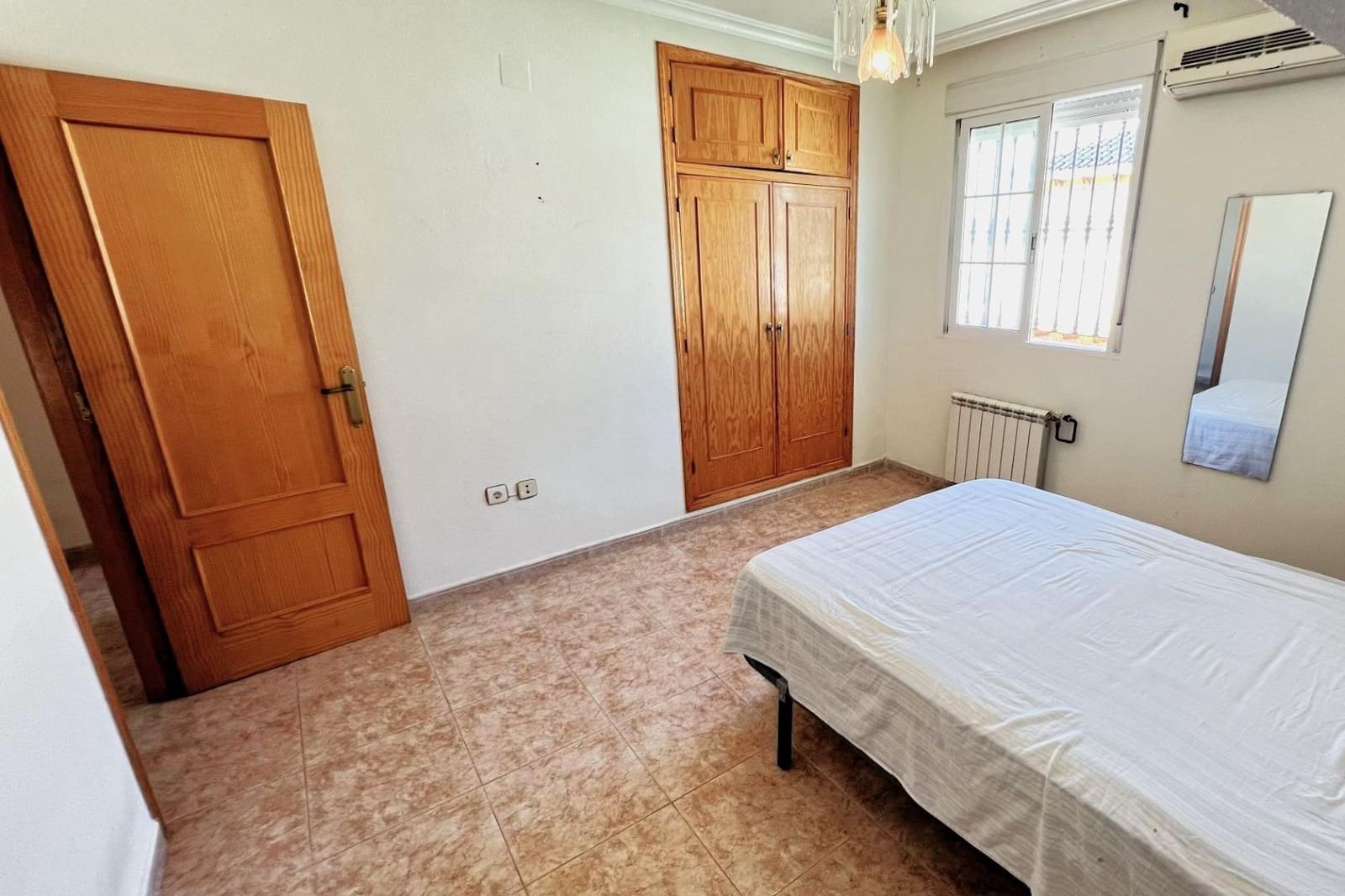 3 quarto Moradia Geminada para venda em Aguas Nuevas com garagem - 425 000 € (Ref: 9884769)
