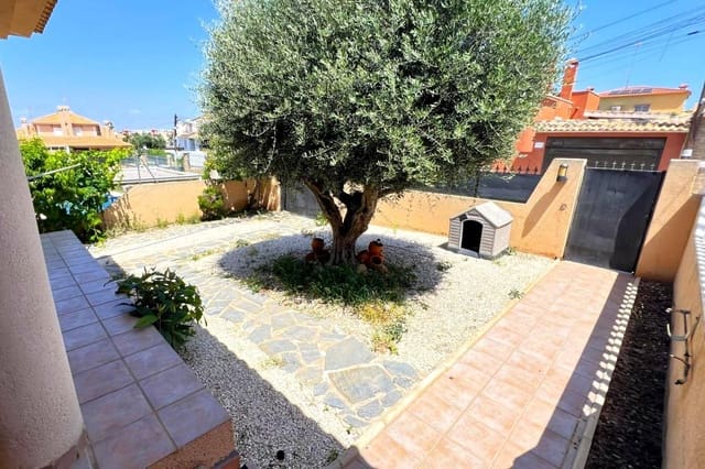 3 quarto Moradia Geminada para venda em Aguas Nuevas, Torrevieja com garagem - 425 000 € (Ref: 9884769)