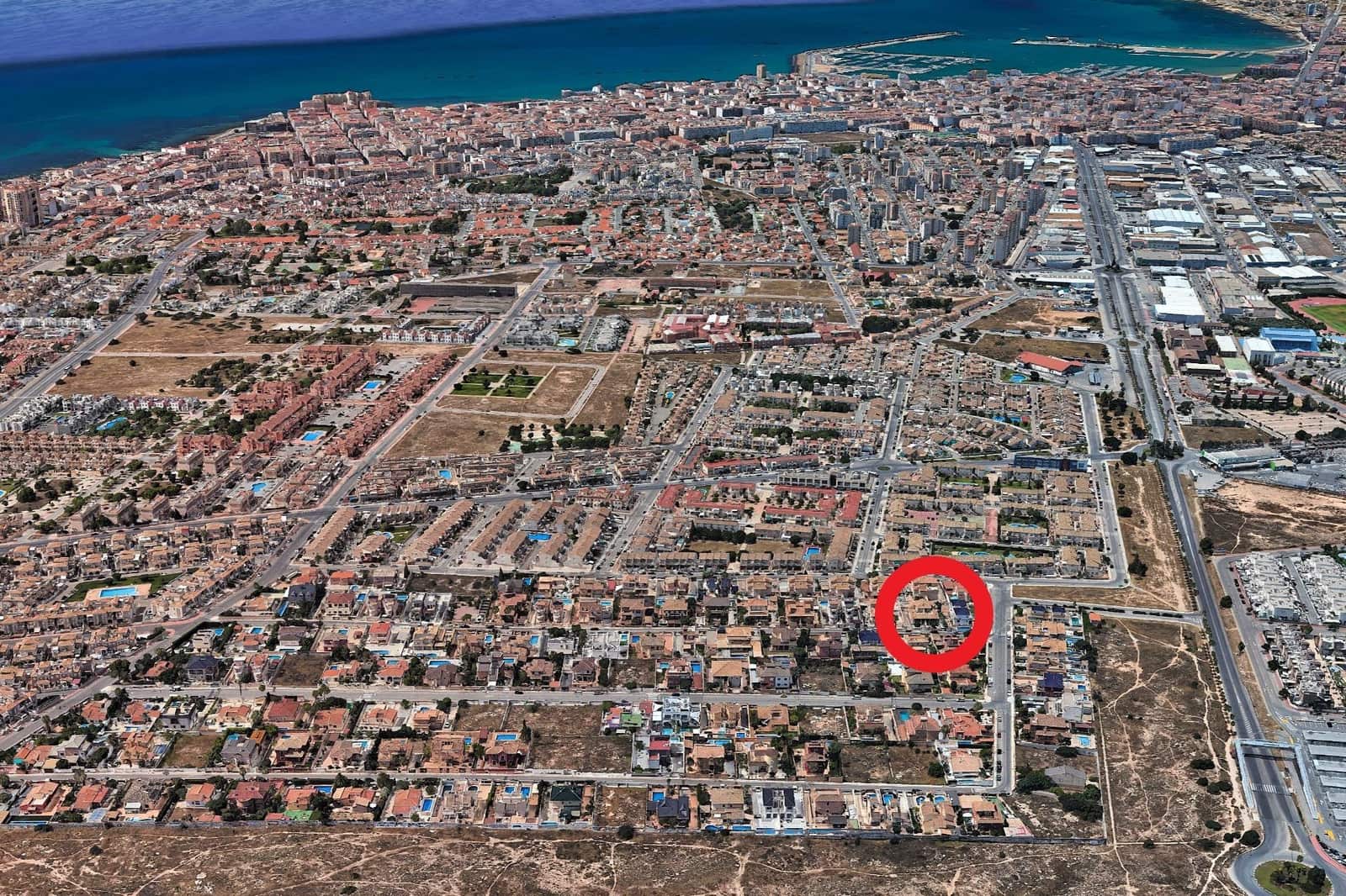 3 quarto Moradia Geminada para venda em Aguas Nuevas com garagem - 425 000 € (Ref: 9884769)