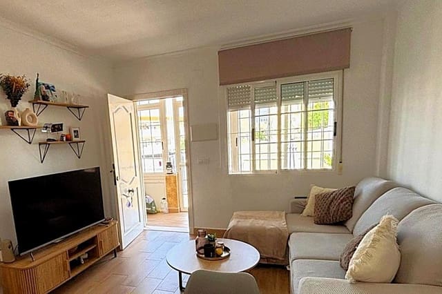 2 slaapkamer Appartement te koop in Aguas Nuevas, Torrevieja met zwembad - € 169.900 (Ref: 9884770)