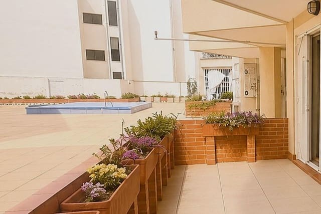 1 quarto Apartamento para venda em Playa del Cura, Torrevieja com piscina - 118 000 € (Ref: 9888106)