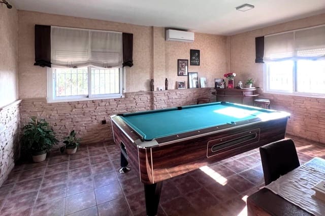 5 soveværelse Villa til salg i Desamparados - Hurchillo - Torremendo, Orihuela med garage - € 649.990 (Ref: 9888107)