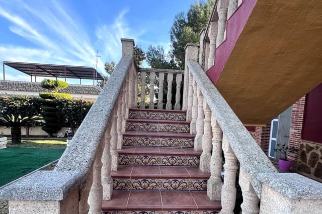 5 soveværelse Villa til salg i Desamparados - Hurchillo - Torremendo, Orihuela med garage - € 649.990 (Ref: 9888107)