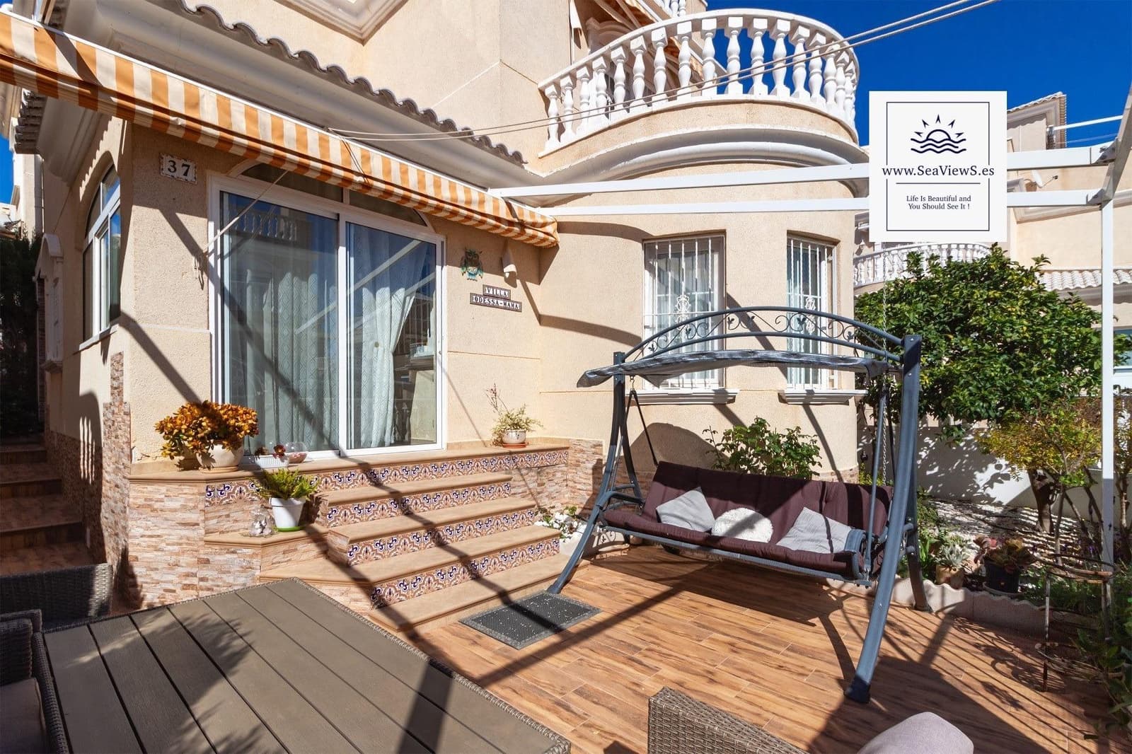 4 makuuhuone Huvila myytävänä paikassa Orihuela Costa mukana uima-altaan - 339 990 € (Ref: 9888967)