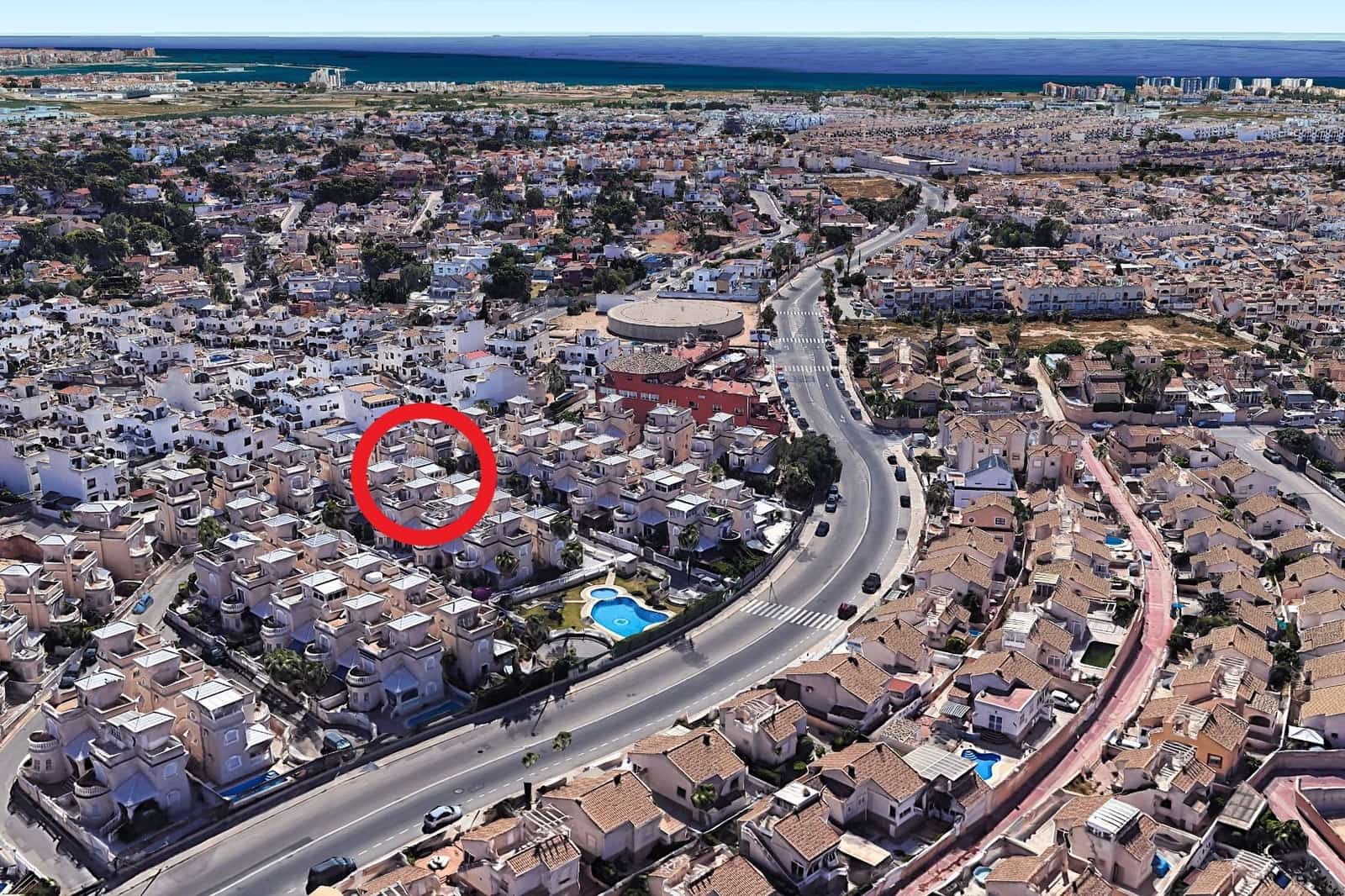 4 makuuhuone Huvila myytävänä paikassa Orihuela Costa mukana uima-altaan - 339 990 € (Ref: 9888967)