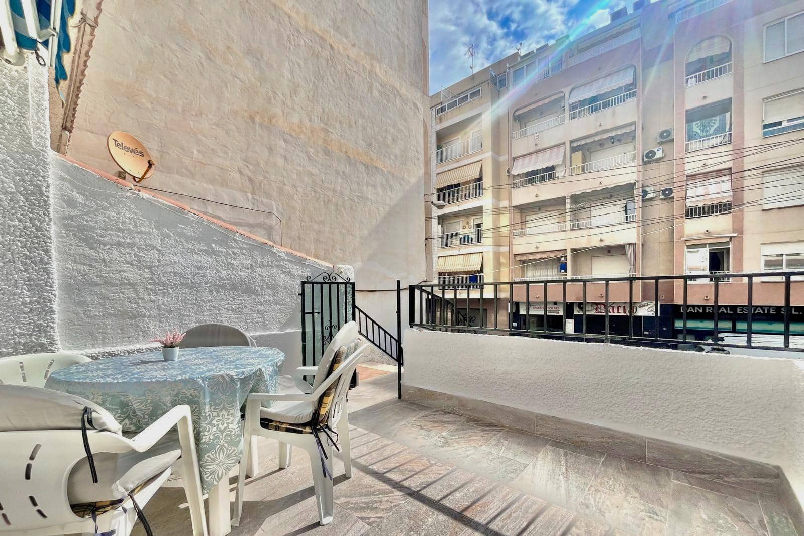 2 sypialnia Penthouse na sprzedaż w Torrevieja - 143 000 € (Ref: 9890356)