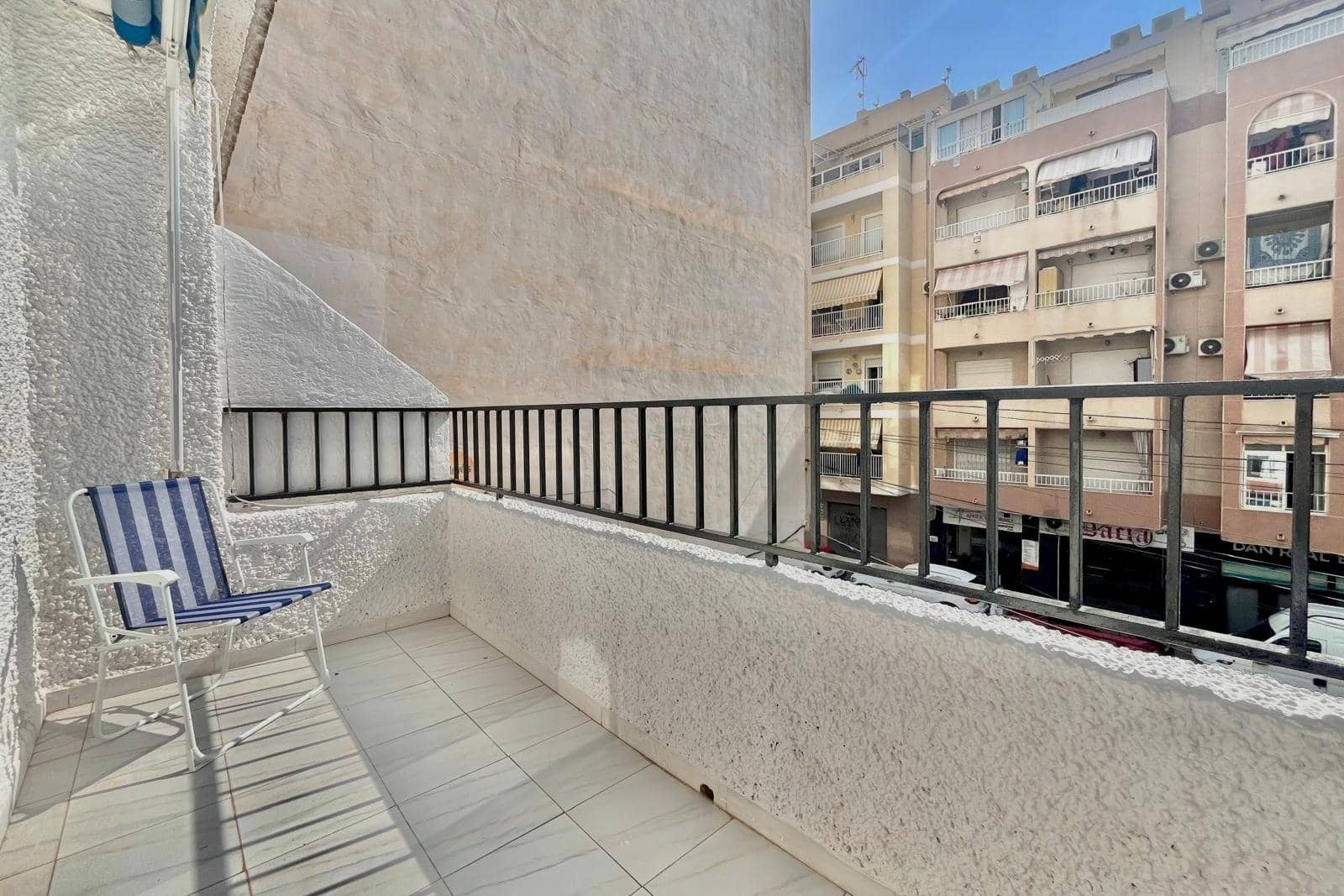 2 sypialnia Penthouse na sprzedaż w Torrevieja - 143 000 € (Ref: 9890356)