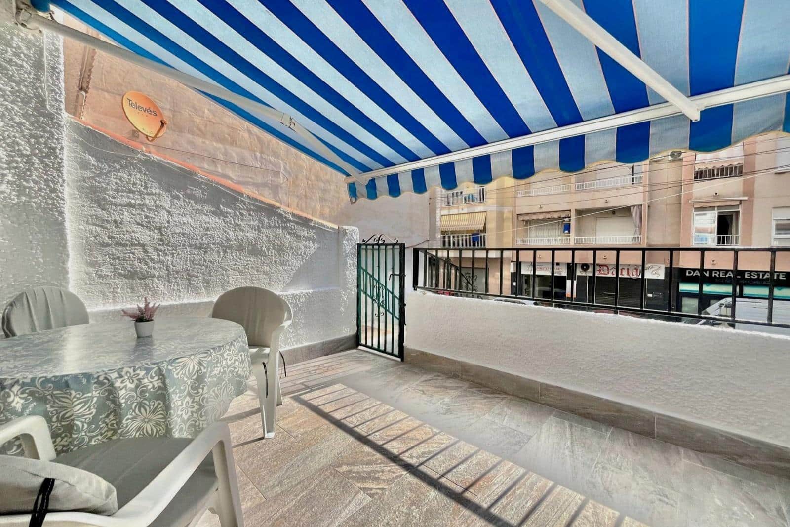 2 sypialnia Penthouse na sprzedaż w Torrevieja - 143 000 € (Ref: 9890356)