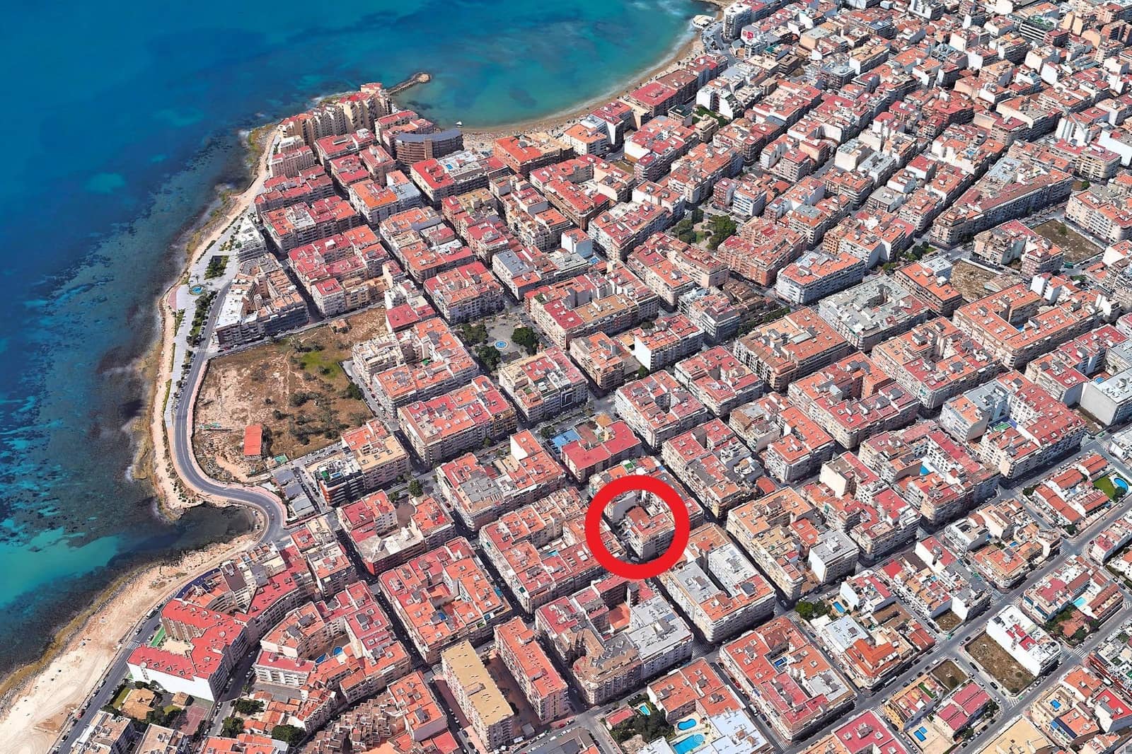 2 sypialnia Penthouse na sprzedaż w Torrevieja - 143 000 € (Ref: 9890356)
