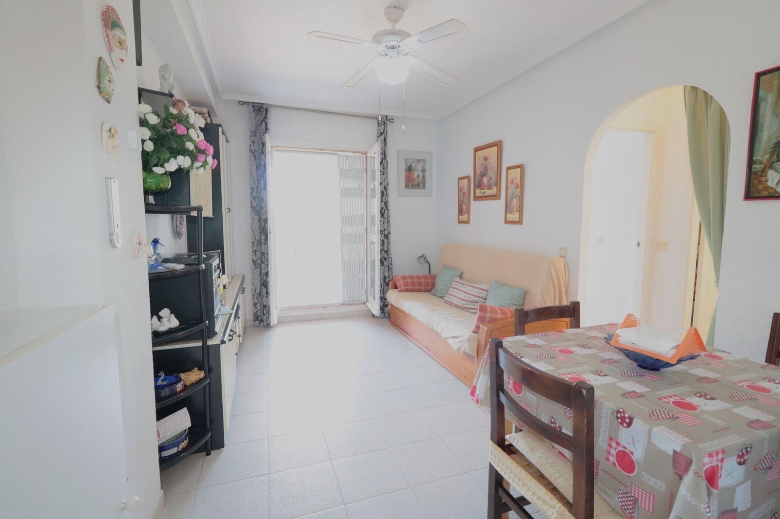 2 soverom Leilighet til salgs i Torrevieja med svømmebasseng - € 134 000 (Ref: 9892322)
