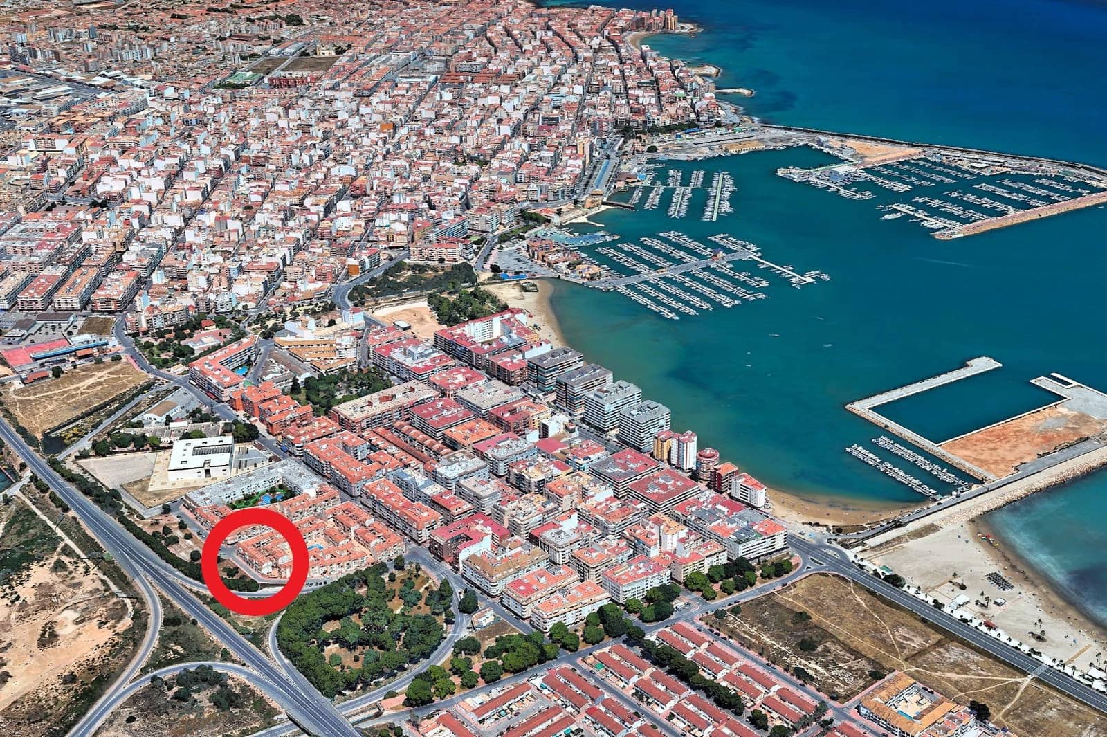 2 soverom Leilighet til salgs i Torrevieja med svømmebasseng - € 134 000 (Ref: 9892322)