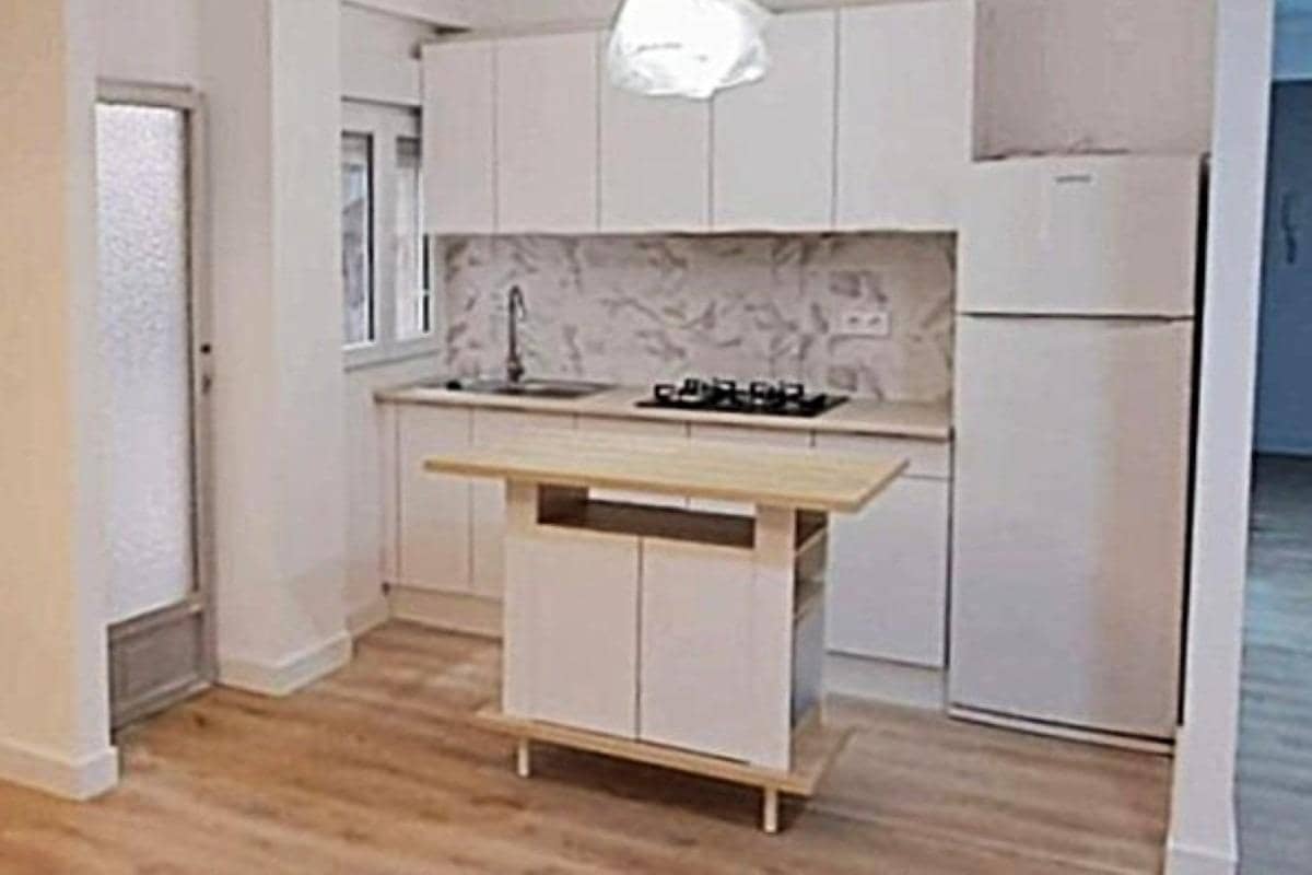 Apartamento de 3 habitaciones en Torrevieja en venta - 130.000 € (Ref: 9892325)