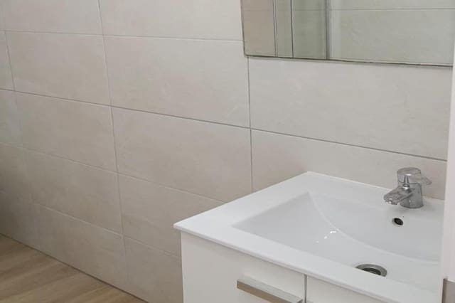 Apartamento de 3 habitaciones en El Molino, Torrevieja en venta - 130.000 € (Ref: 9892325)