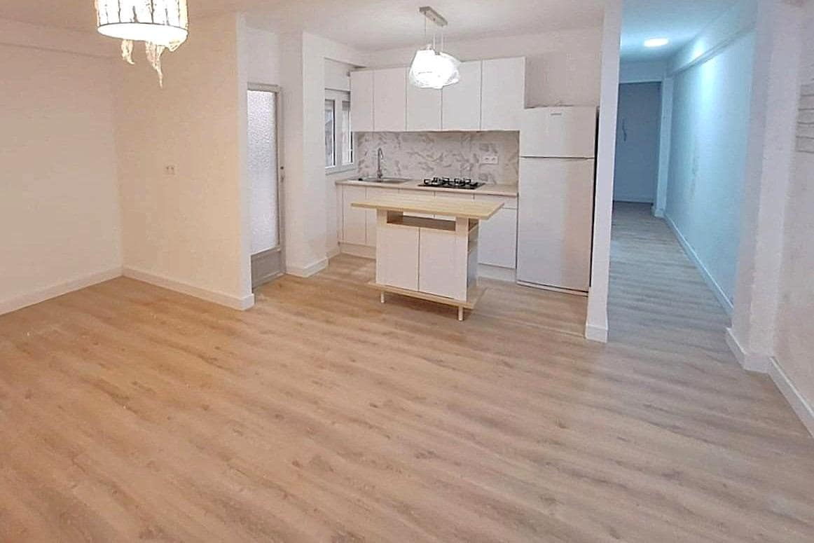 Apartamento de 3 habitaciones en Torrevieja en venta - 130.000 € (Ref: 9892325)