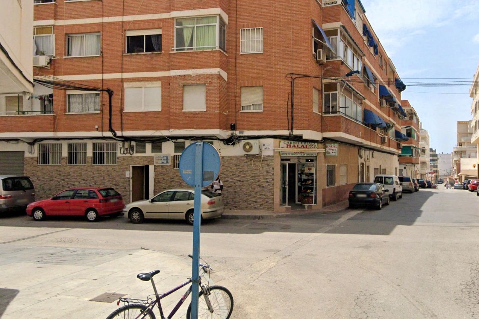 Apartamento de 3 habitaciones en Torrevieja en venta - 130.000 € (Ref: 9892325)