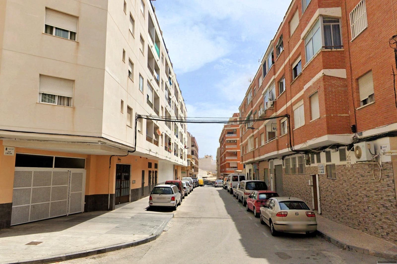 Apartamento de 3 habitaciones en Torrevieja en venta - 130.000 € (Ref: 9892325)