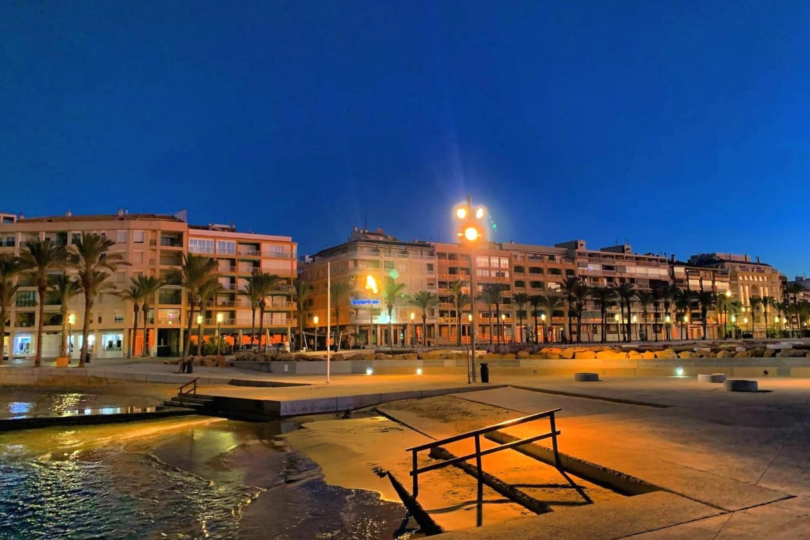 1 bedroom Penthouse for sale in Torrevieja with pool - € 117,260 (Ref: 9892327)