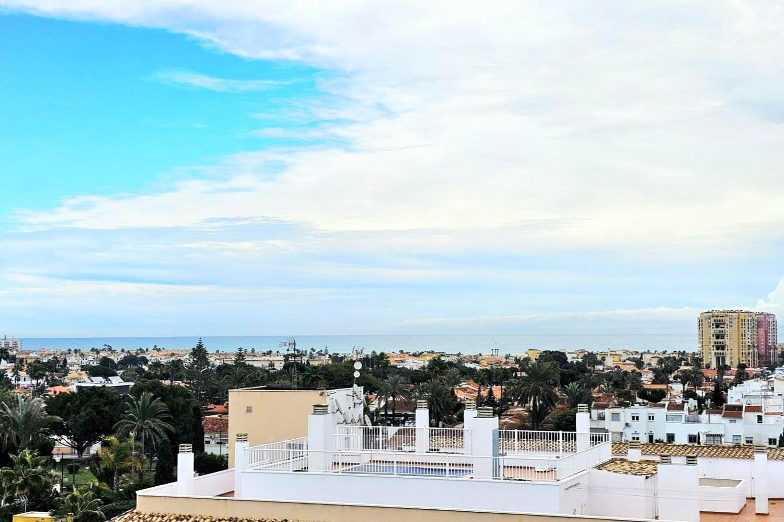 1 bedroom Penthouse for sale in Torrevieja with pool - € 117,260 (Ref: 9892327)