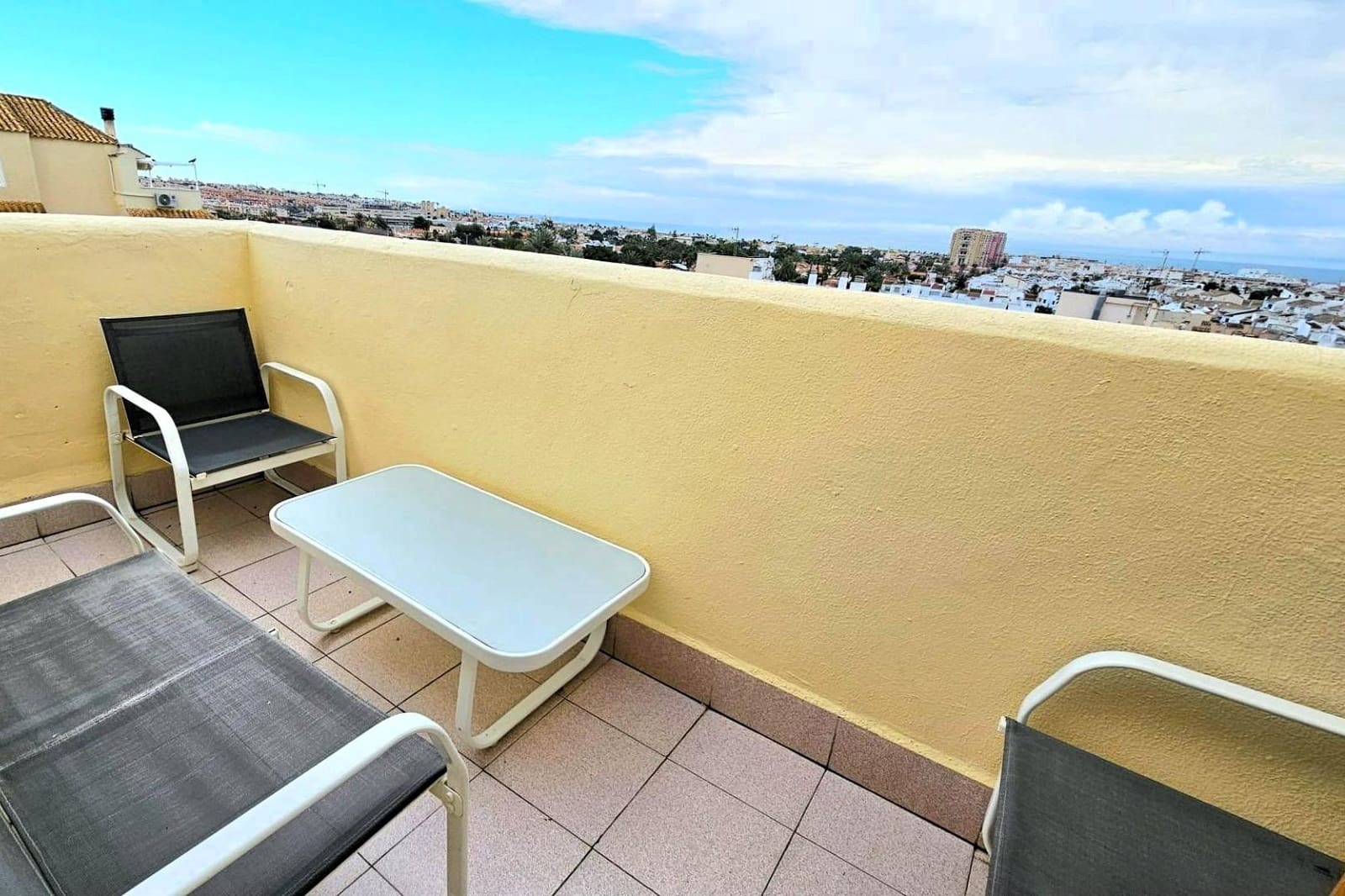 1 bedroom Penthouse for sale in Torrevieja with pool - € 117,260 (Ref: 9892327)