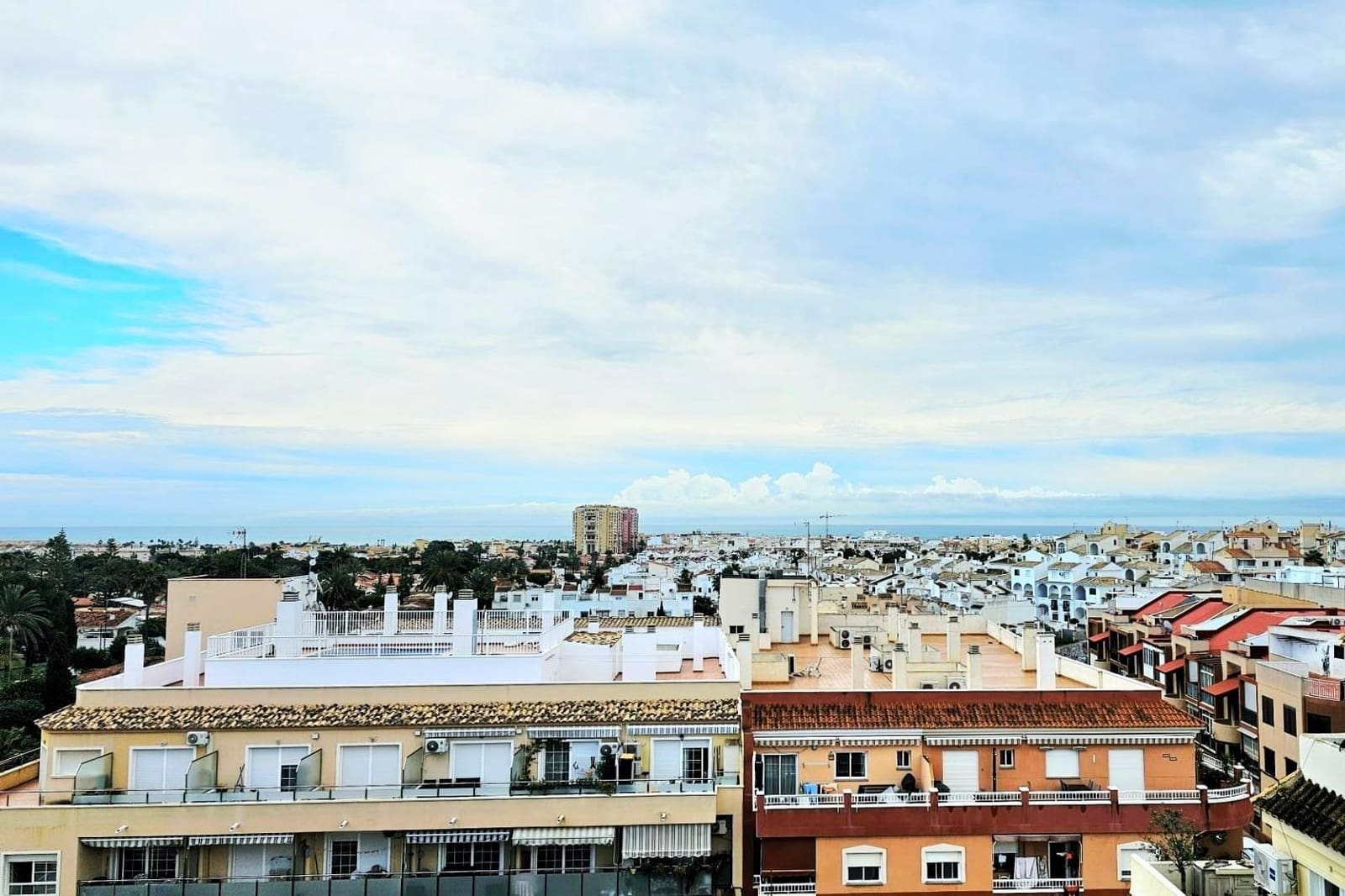 1 bedroom Penthouse for sale in Torrevieja with pool - € 117,260 (Ref: 9892327)