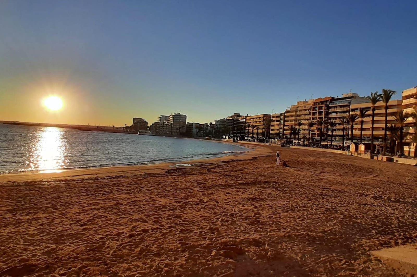 1 bedroom Penthouse for sale in Torrevieja with pool - € 117,260 (Ref: 9892327)