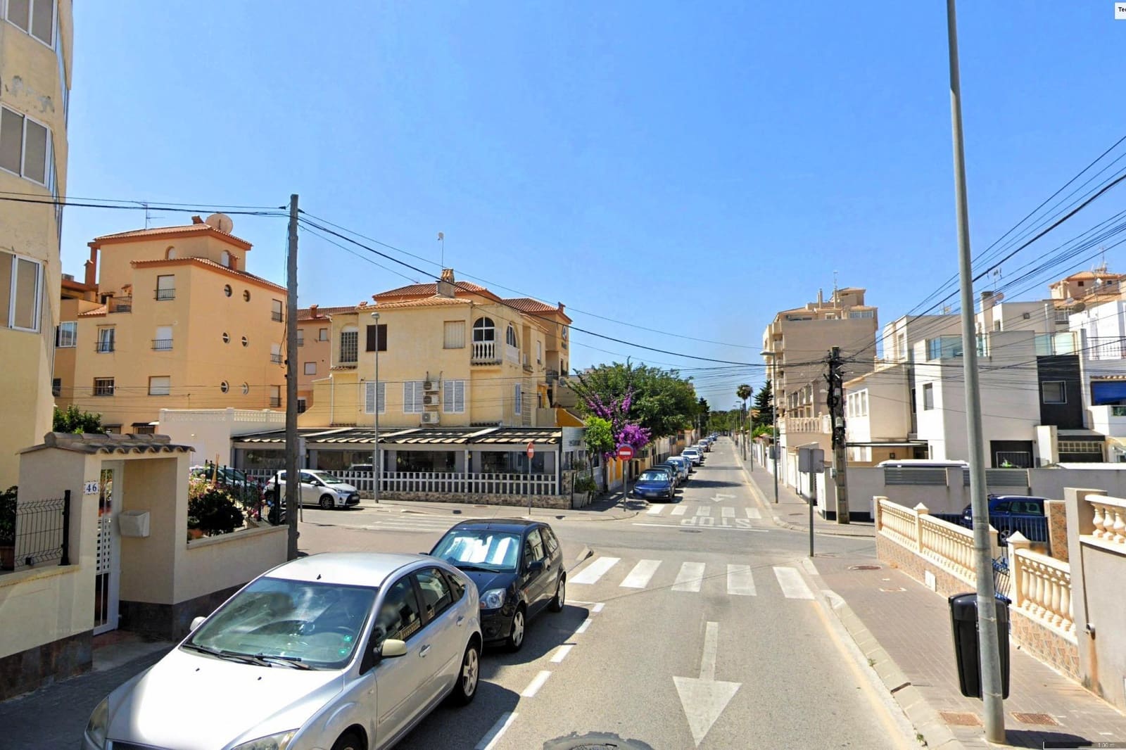 1 bedroom Penthouse for sale in Torrevieja with pool - € 117,260 (Ref: 9892327)