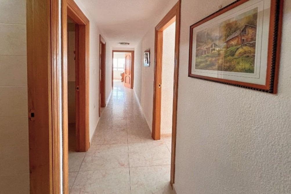 4 quarto Apartamento para venda em Torrevieja com piscina - 350 000 € (Ref: 9892328)