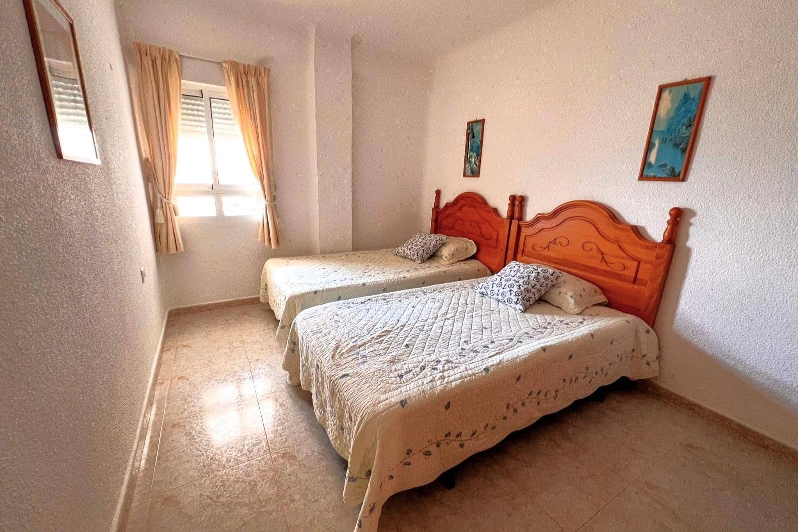 4 quarto Apartamento para venda em Torrevieja com piscina - 350 000 € (Ref: 9892328)