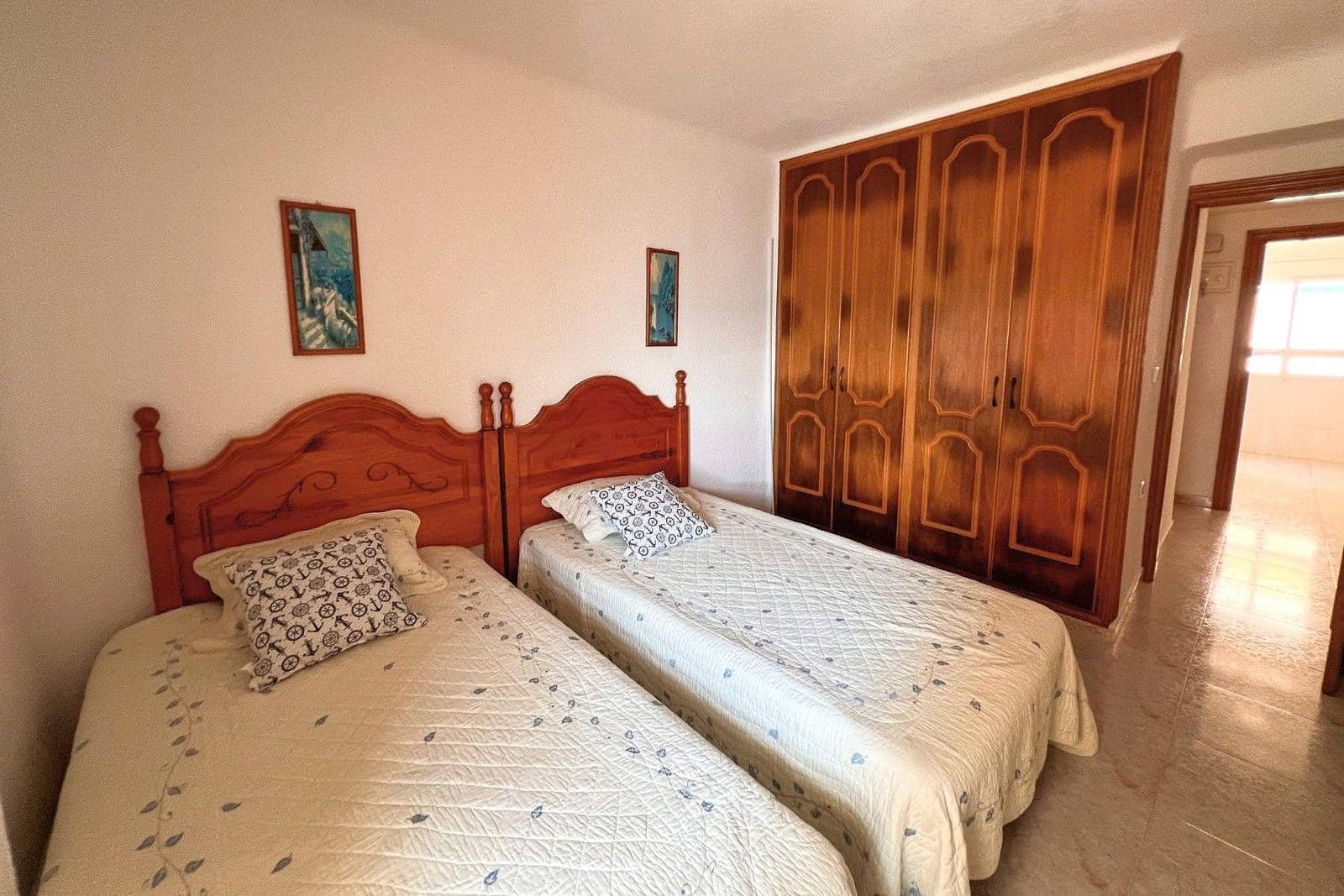 4 quarto Apartamento para venda em Torrevieja com piscina - 350 000 € (Ref: 9892328)