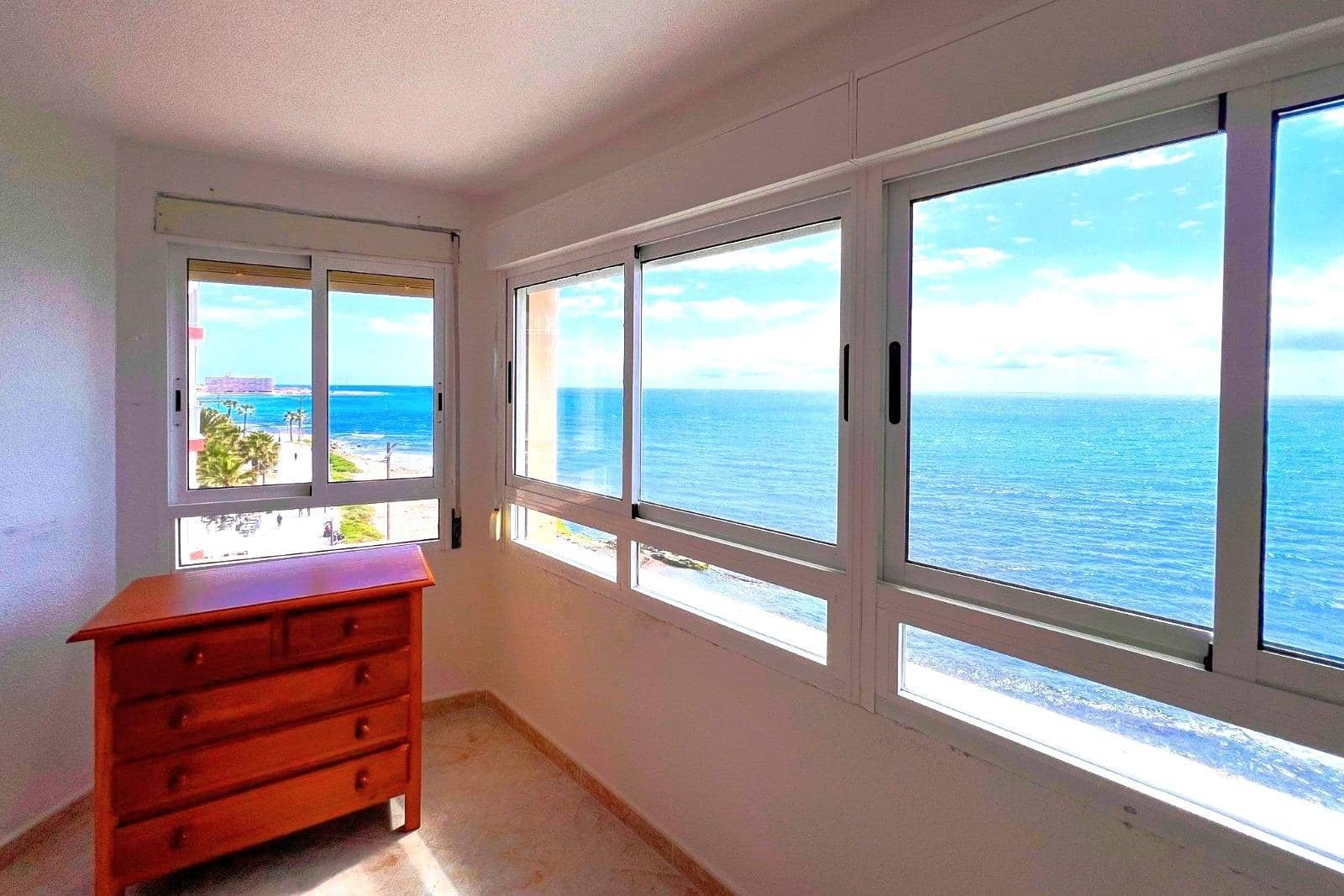 4 quarto Apartamento para venda em Torrevieja com piscina - 350 000 € (Ref: 9892328)