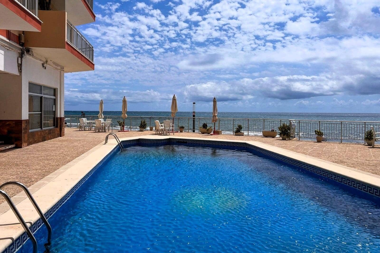 4 quarto Apartamento para venda em Torrevieja com piscina - 350 000 € (Ref: 9892328)