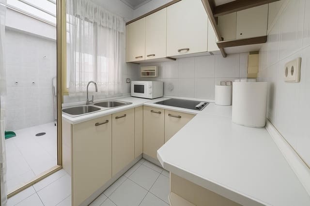 Apartamento de 2 habitaciones en Playa del Acequión, Torrevieja en venta - 137.000 € (Ref: 9892329)