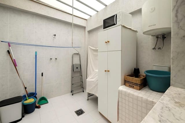 Apartamento de 2 habitaciones en Playa del Acequión, Torrevieja en venta - 137.000 € (Ref: 9892329)