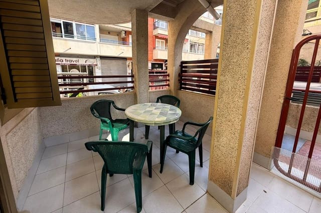 Apartamento de 2 habitaciones en Playa del Acequión, Torrevieja en venta - 137.000 € (Ref: 9892329)