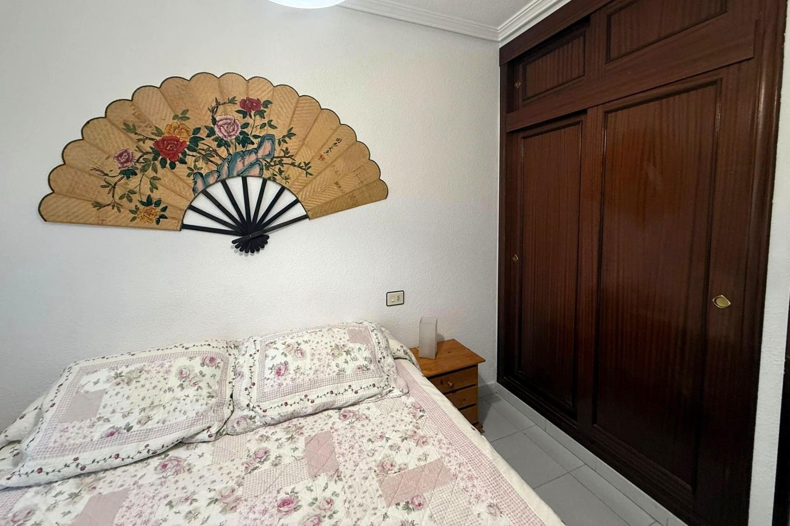 Apartamento de 2 habitaciones en Torrevieja en venta - 137.000 € (Ref: 9892329)