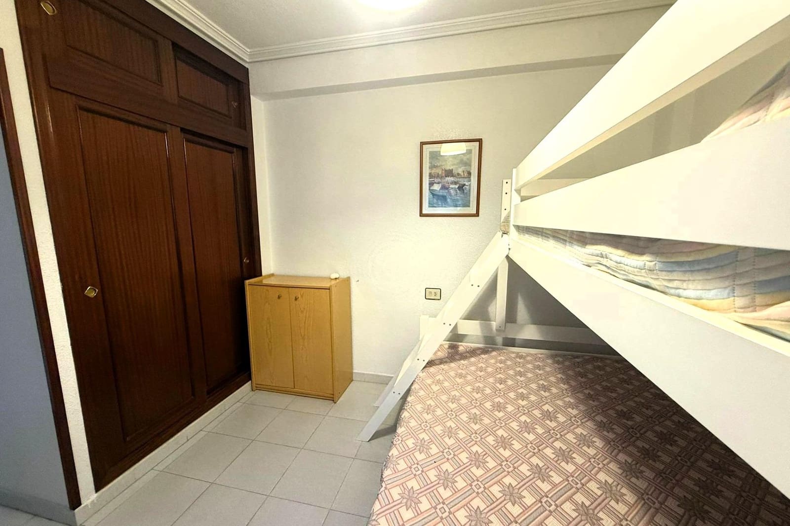 Apartamento de 2 habitaciones en Torrevieja en venta - 137.000 € (Ref: 9892329)