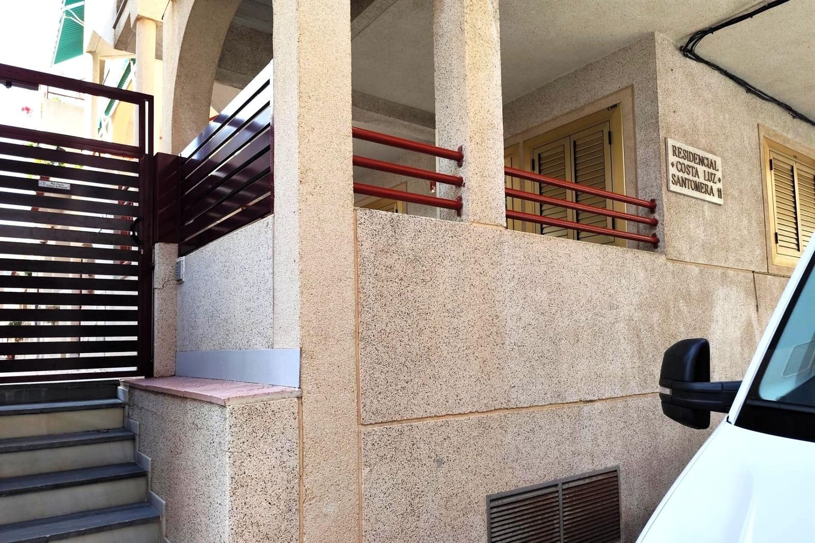 Apartamento de 2 habitaciones en Torrevieja en venta - 137.000 € (Ref: 9892329)