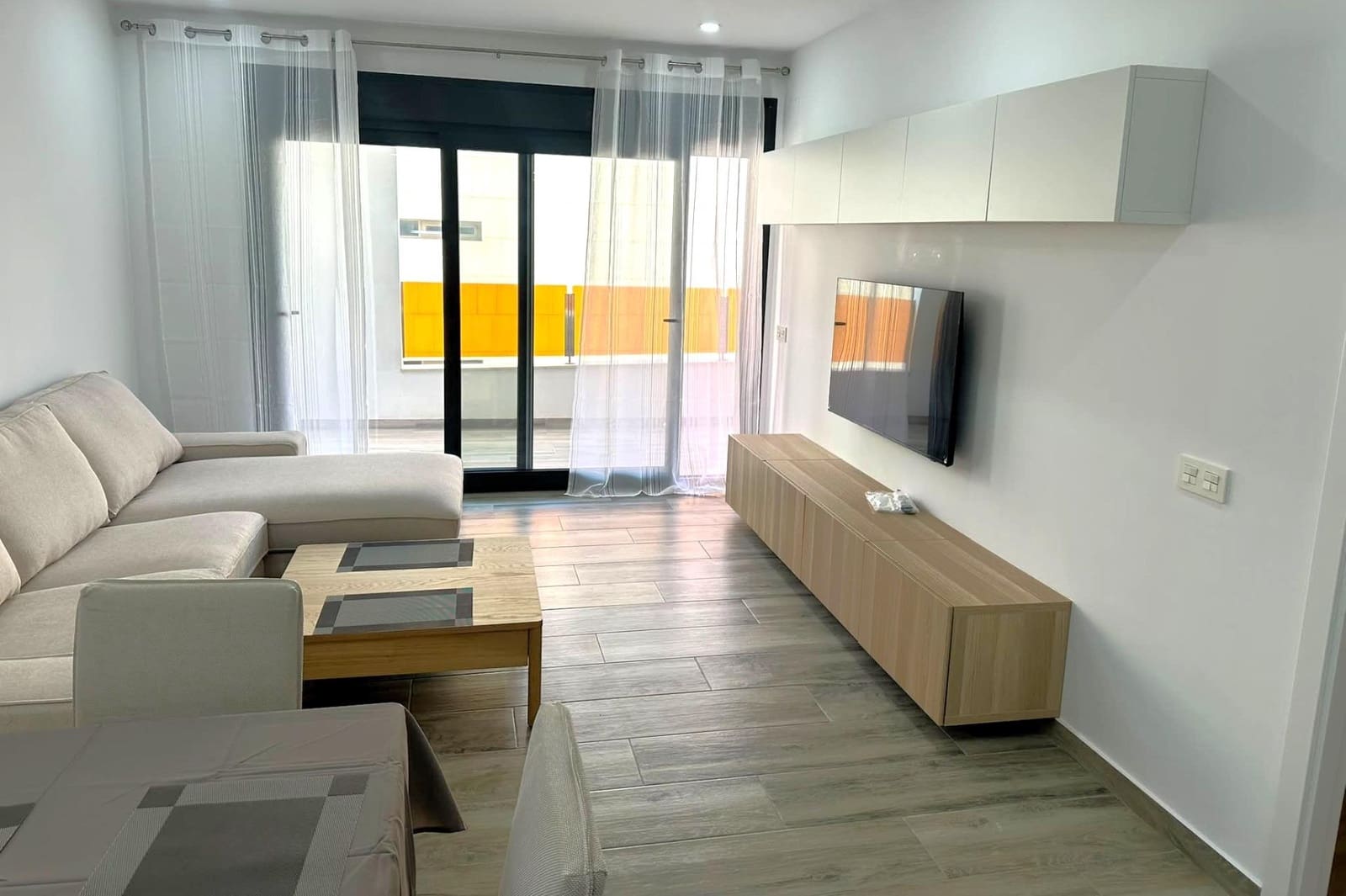 3 bedroom Apartment for sale in Torrevieja with pool - € 299,900 (Ref: 9892330)