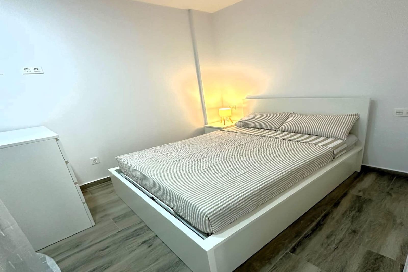3 bedroom Apartment for sale in Torrevieja with pool - € 299,900 (Ref: 9892330)
